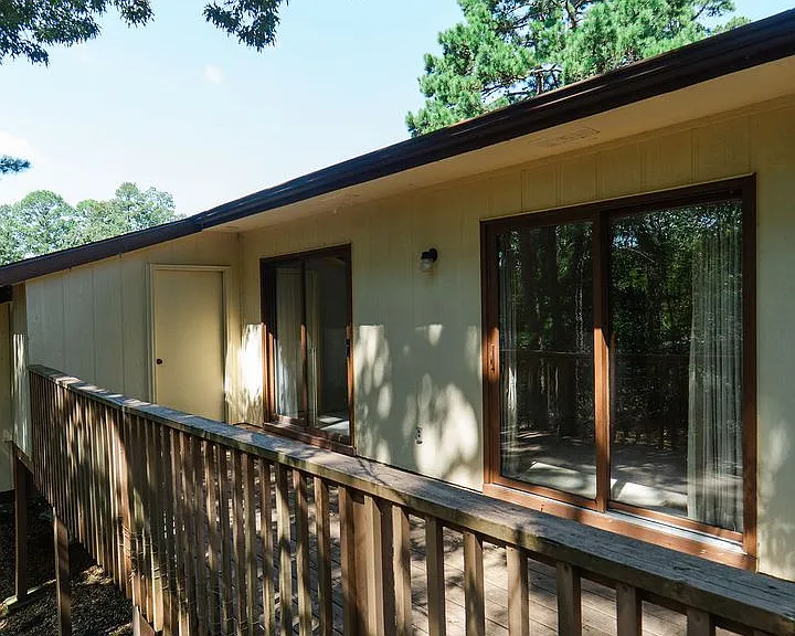 16 Lindsay Ln — Photo 20