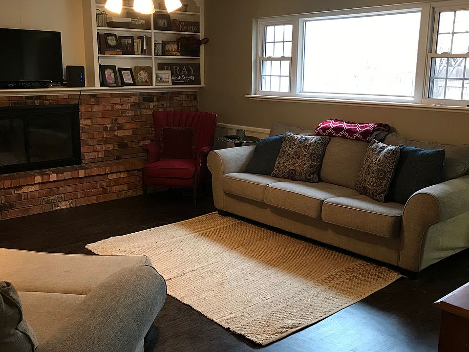 1st image of 708 Foster Ln