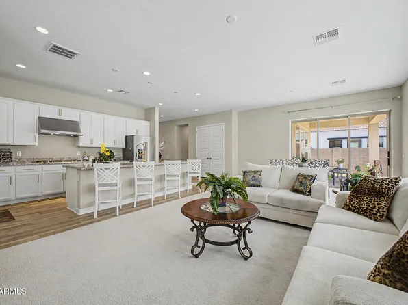 3983 W SERPENTINE Drive, San Tan Valley, AZ 85144