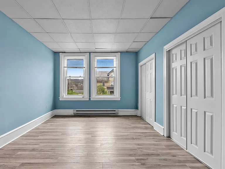 540 Seneca St — Photo 14