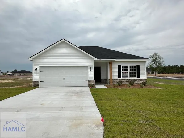 2697 SE Arnold Dr, Allenhurst, GA 31301
