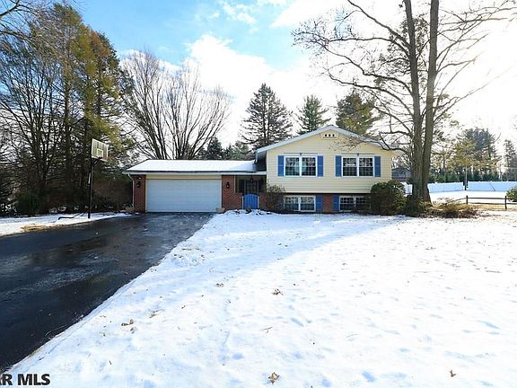 2nd image of 926 Outer Dr
