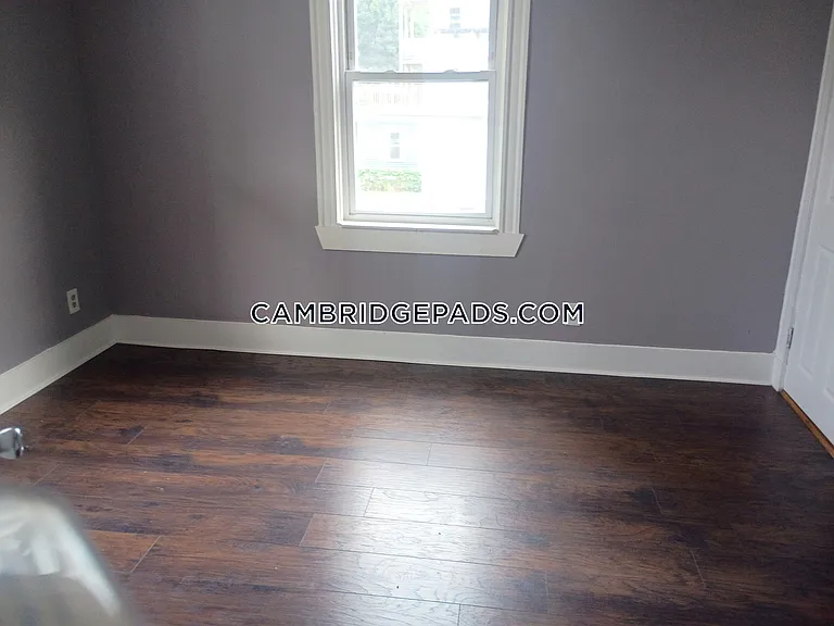 Sherman St — Photo 6