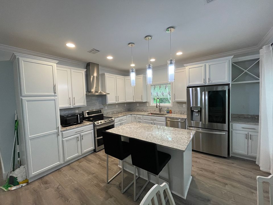 1st image of 29181 Poinsettia Ln