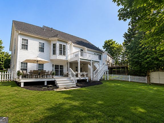 5th image of 135 Baldwin Ct