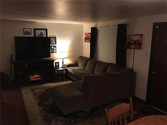 2nd image of 506 Lebanon Manor Dr