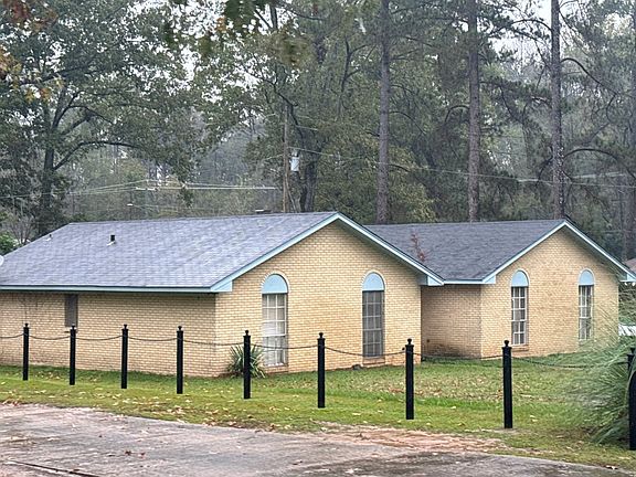 3rd image of 1724 Hamilton Blvd