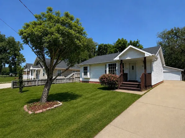 613 SW 61st St, Des Moines, IA 50312