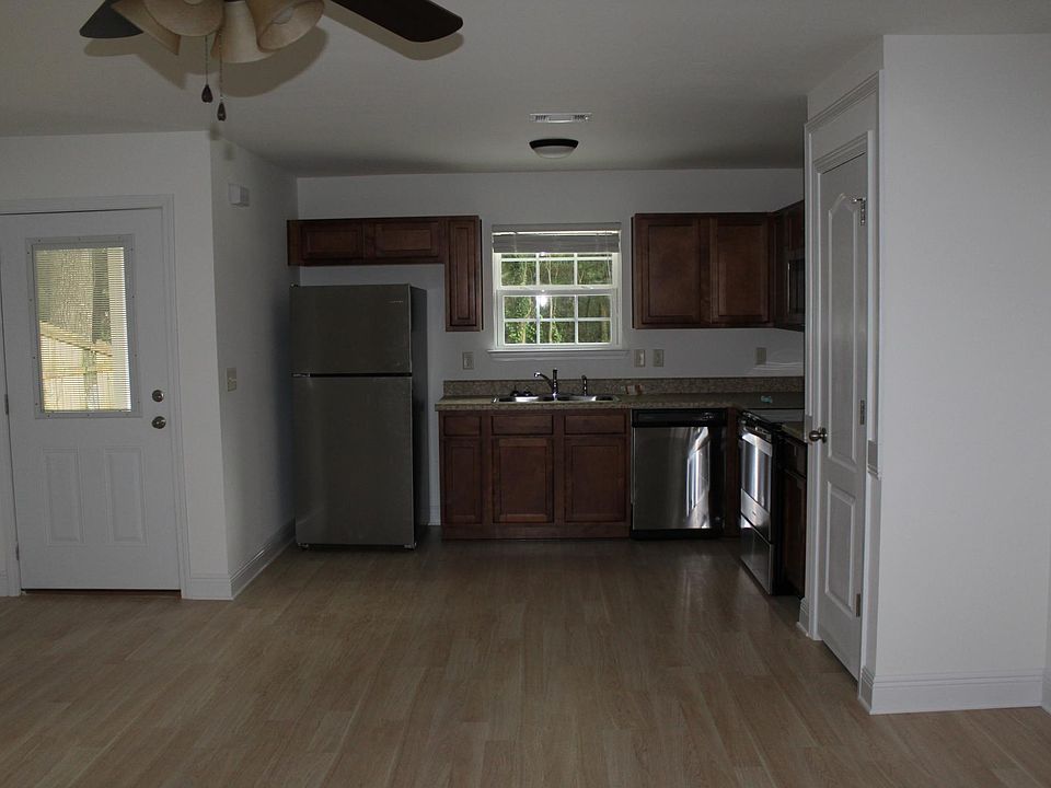 2nd image of 114 Bob Sikes Blvd Unit A