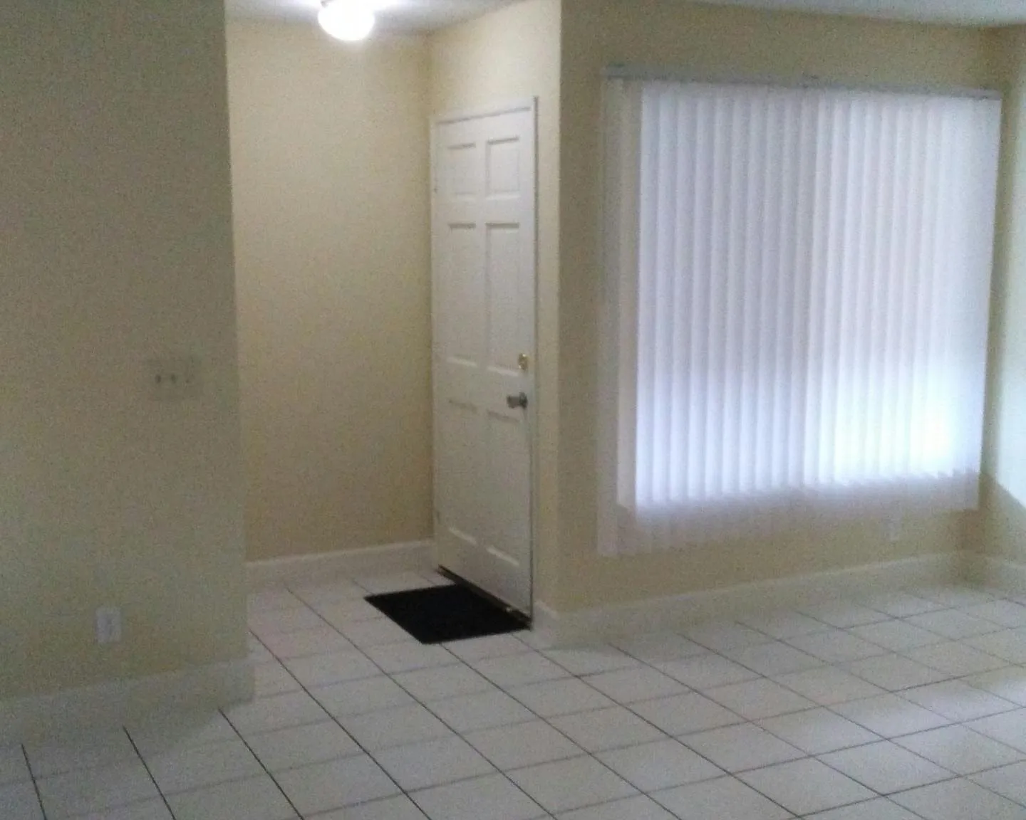 218 W Vermont Avenue — Photo 1