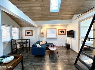 126 Kitty Harker Rd, Dingmans Ferry, PA 18328