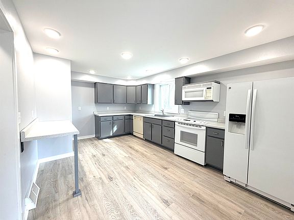 5th image of 315 E Lacrosse St