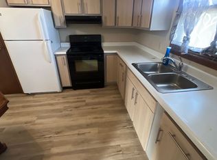 910 11th Ave #3, Britton, SD 57430