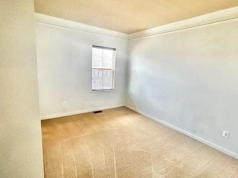 3030 Chinkapin Oak Ln — Photo 8