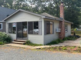 8376 W Pine Grove Beach Dr, Baldwin, MI 49304