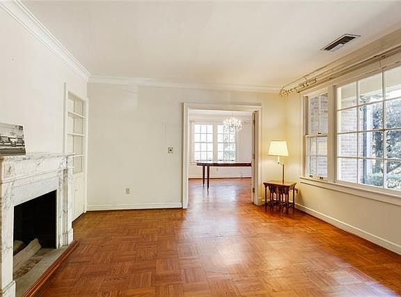 3rd image of 1624 Dufossat St