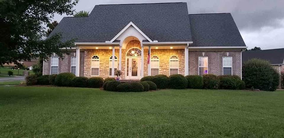 1st image of 209 Fieldstone Dr