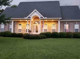 209 Fieldstone Dr, White House, TN 37188
