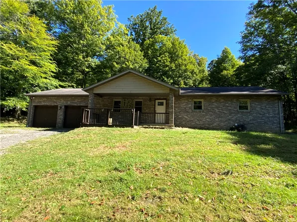 140 Spruce Rd, Claysville, PA 15323