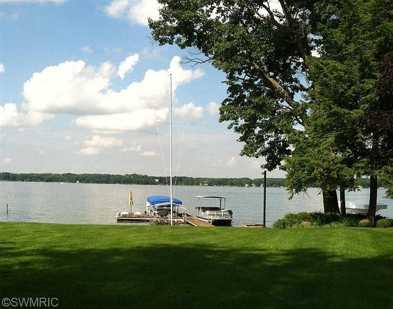 2nd image of 8920 W Gull Lake Dr