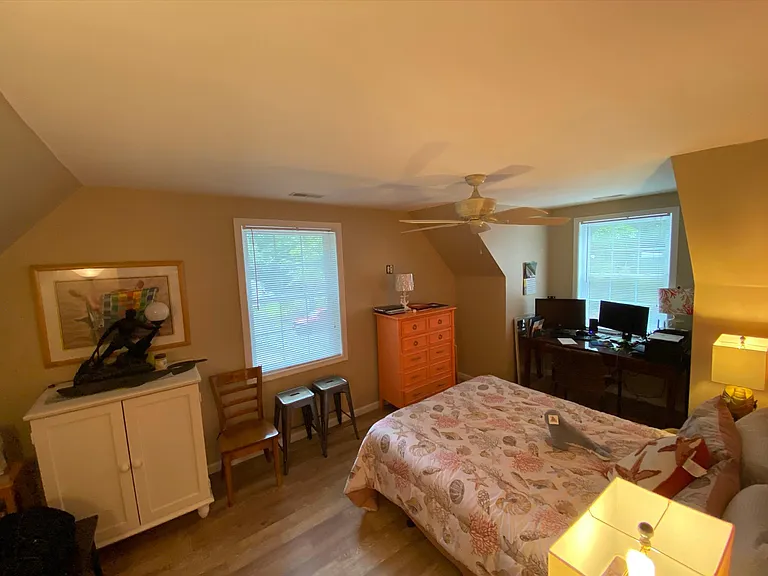 2094 Fieldcrest Dr — Photo 24