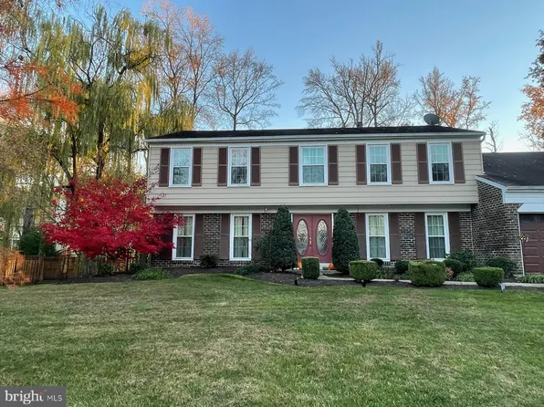 107 Saint Andrews Dr E, Fort Washington, MD 20744