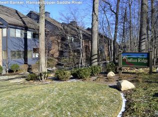 1105 Hilltop Rd, Mahwah, NJ 07430