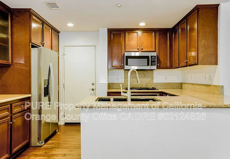 6 Midtown Dr — Photo 6