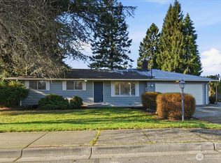 1107 S Spruce St, Burlington, WA 98233