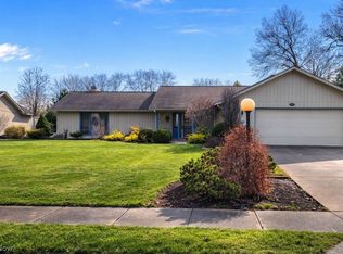 8665 Gatewood Dr, North Ridgeville, OH 44039