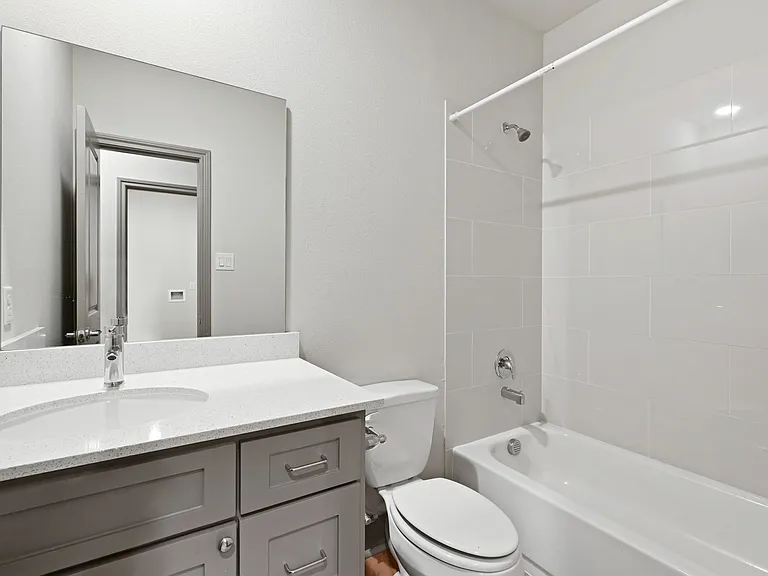 Louetta Creek Bathroom