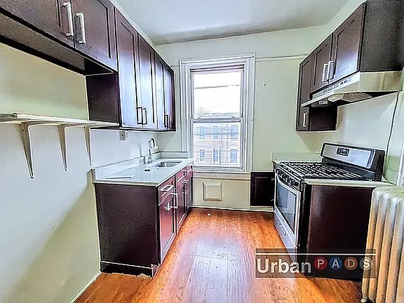 5th image of 531 Bristol St APT 7