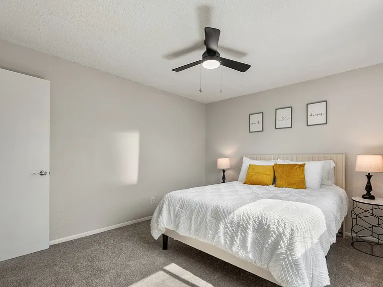 4310 Loomis Ave #4 — Photo 18