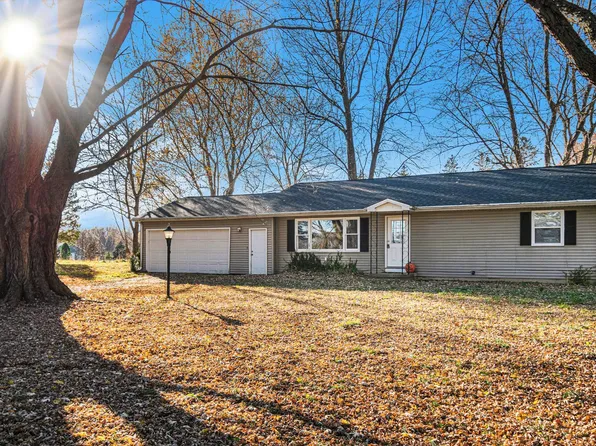 50140 Magician Lake Rd, Dowagiac, MI 49047