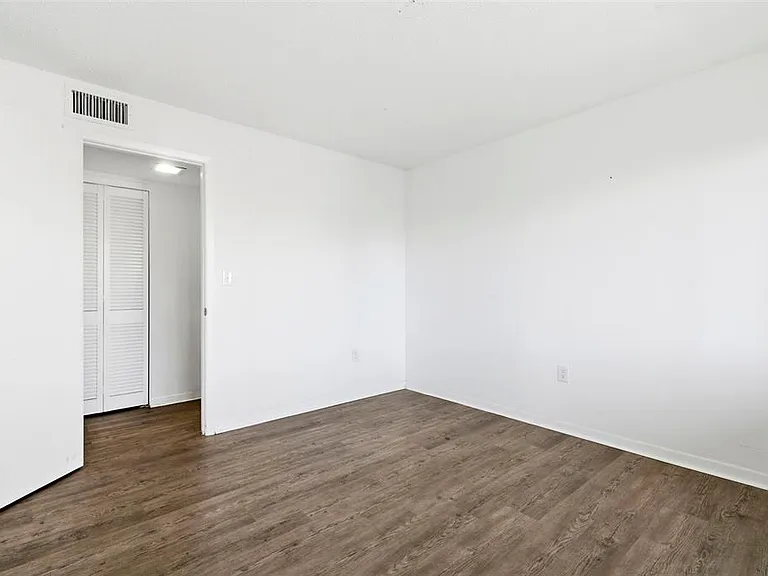 8950 Park Blvd #201 — Photo 29