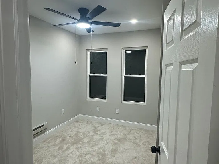 4038 Cambridge St — Photo 17