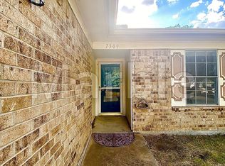 7309 Meadowbrook Dr, Watauga, TX 76148