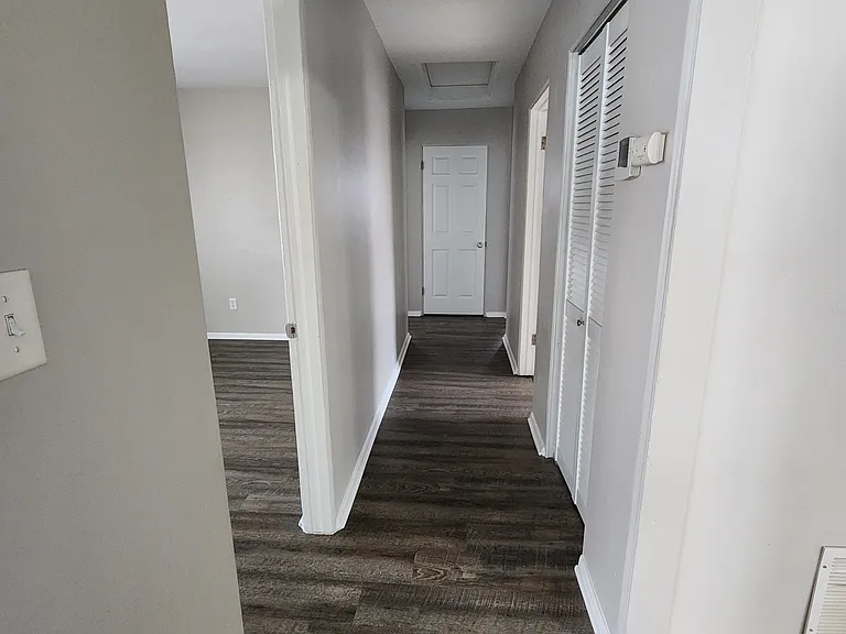 4653 Carolina St — Photo 9