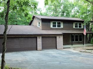 4069 Hickory Hill Ln, Cedar Rapids, IA 52403