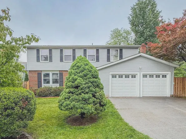 107 Appletree Dr NE, Leesburg, VA 20176