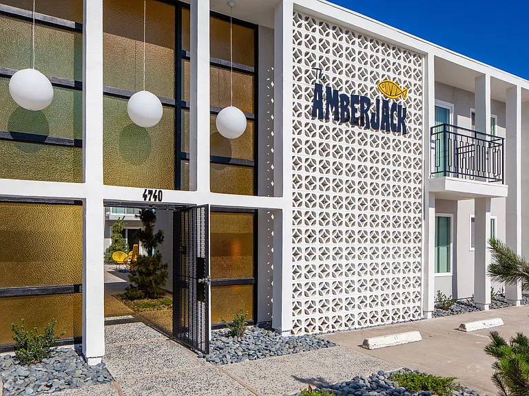 The Amberjack Apartments — Photo 3