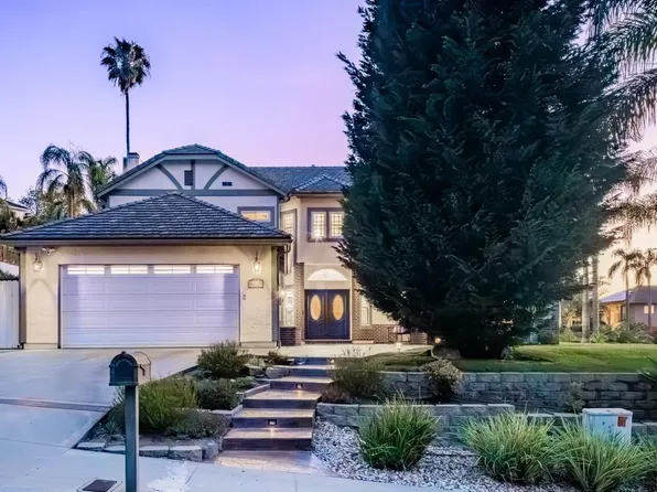 6823 Corintia St, Carlsbad, CA 92009