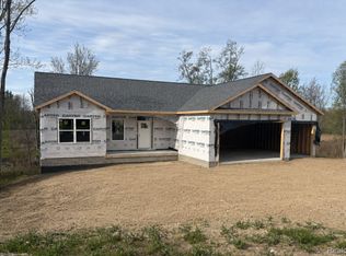7195 Geraldine Cir, Swartz Creek, MI 48473