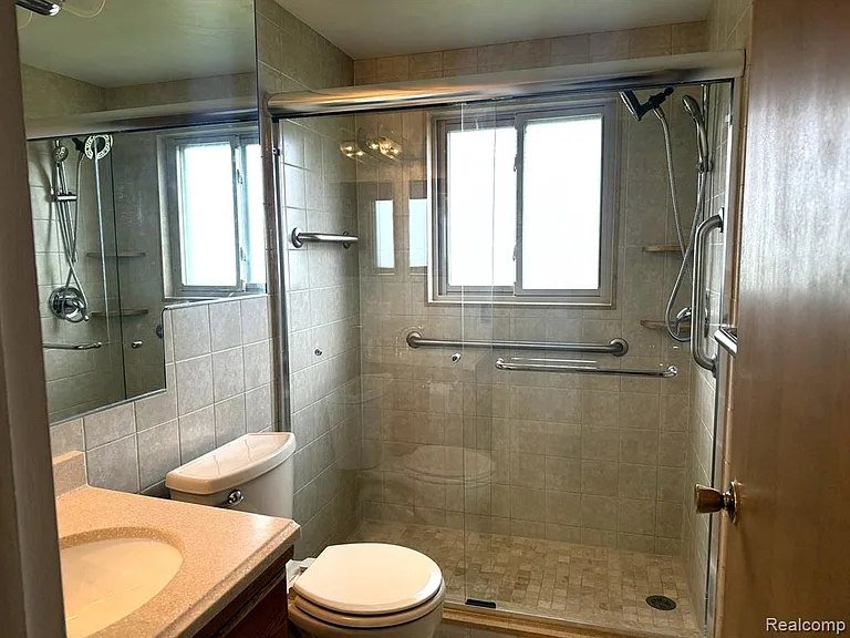 1245 Derby Rd #4 — Photo 13