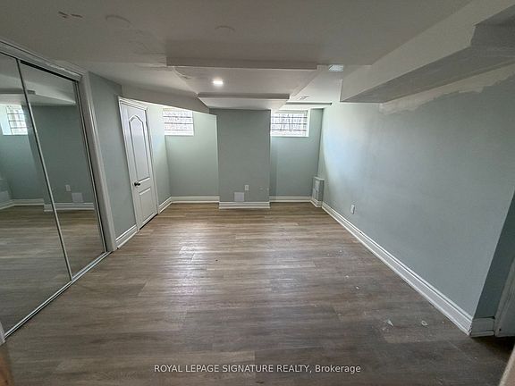 3rd image of 3147 Mayfield Rd