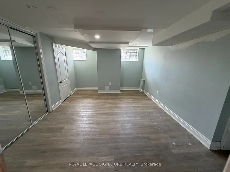 3147 Mayfield Rd #LOWER LEVEL — Photo 3