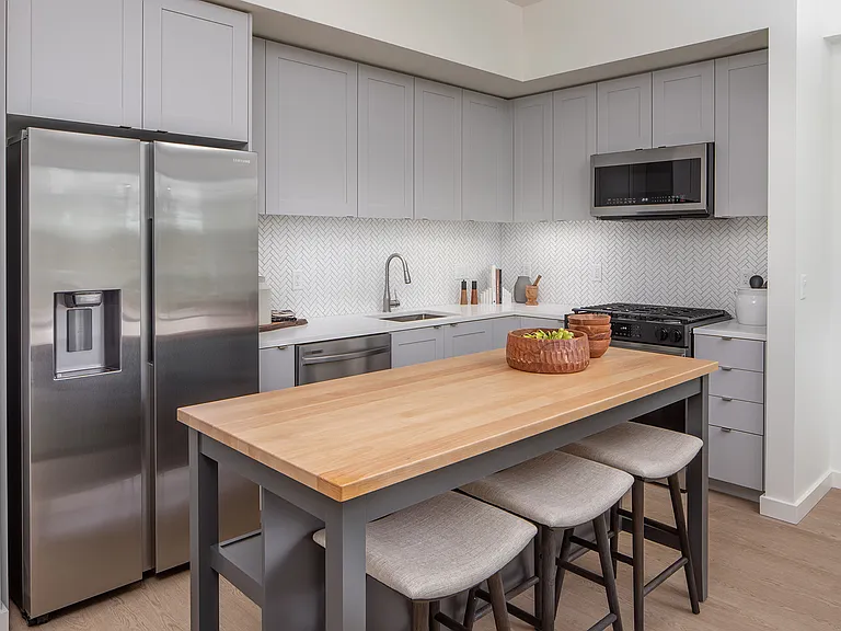 Willow Apartments — Photo 13