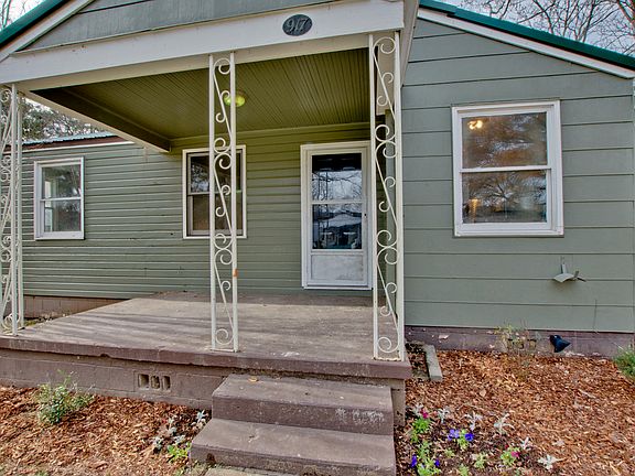 4th image of 917 Linwood Dr NW