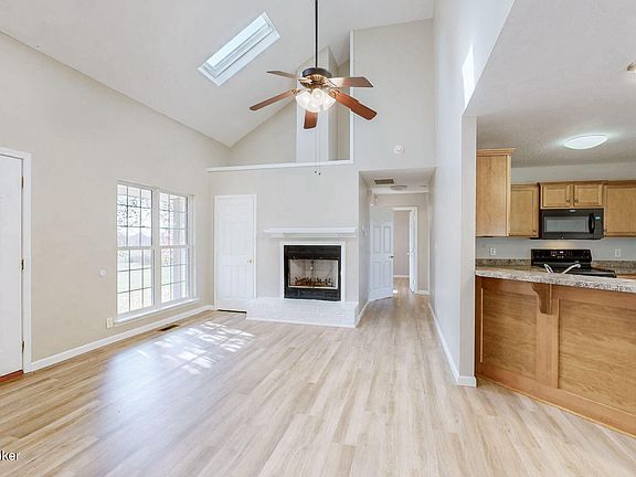 5th image of 1310 Watkins Ln