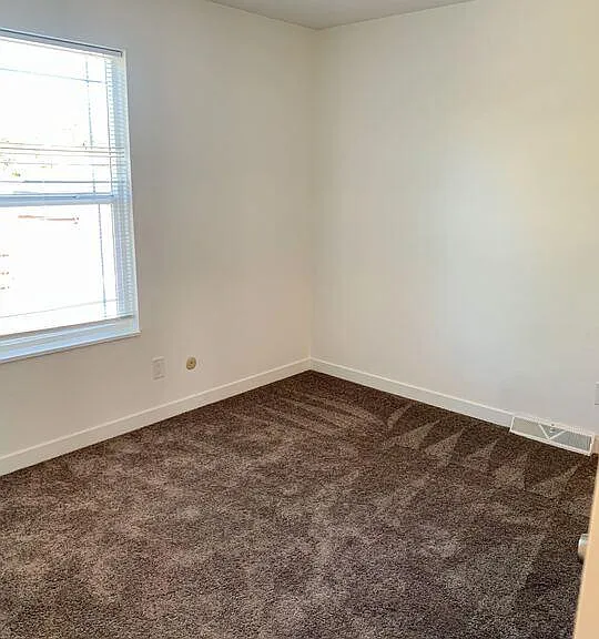 10720 Moore St — Photo 7